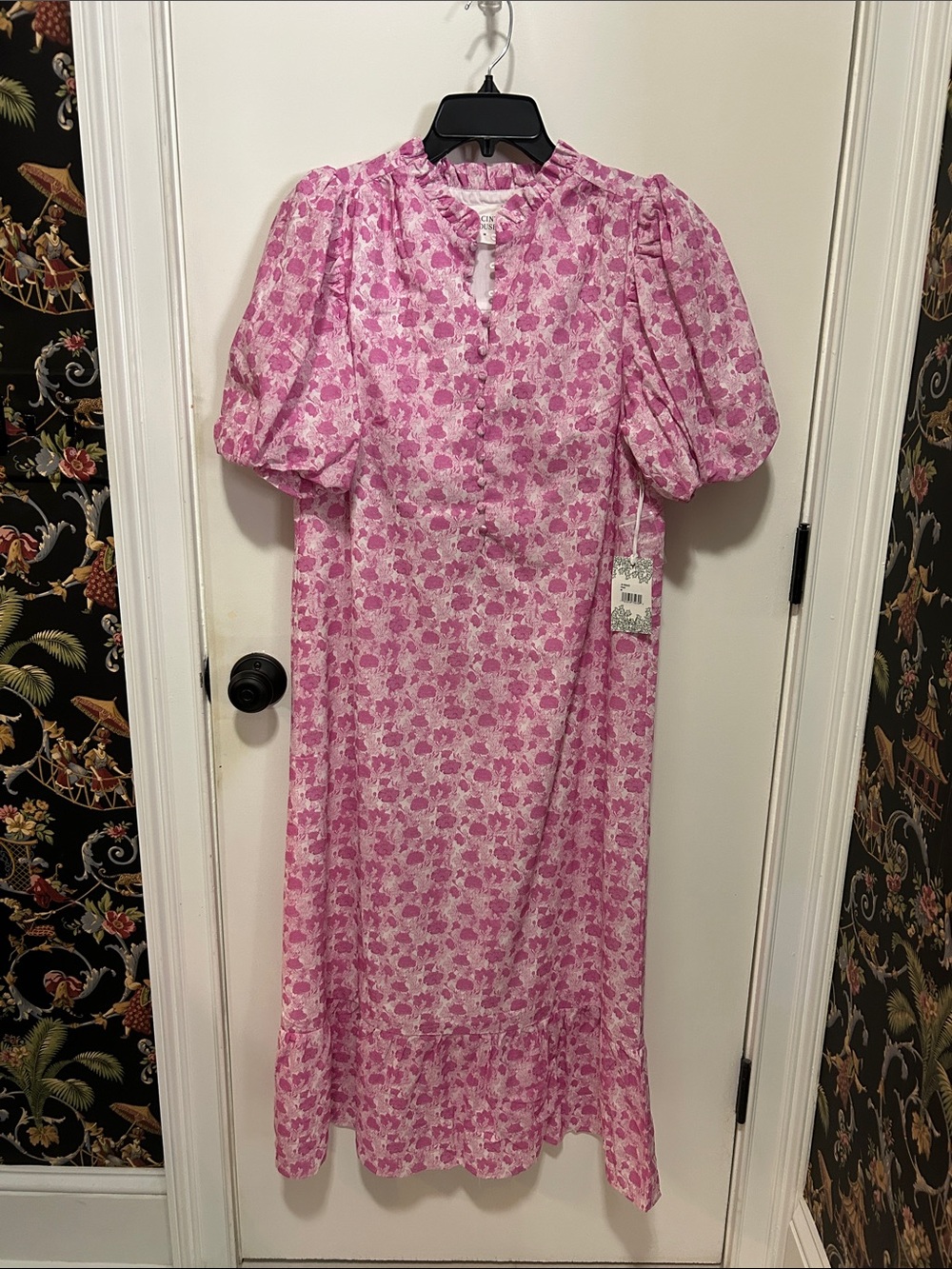 Hyacinth House-Tuckernuck Pink Floral Puff Sleeve Midi Dress